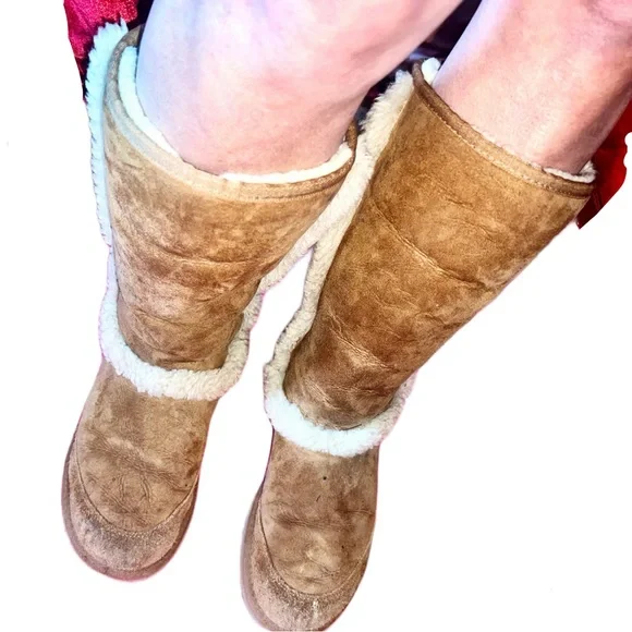 UGG Fur Sunburst Boots in Brown & Cream - Picture 3 of 9